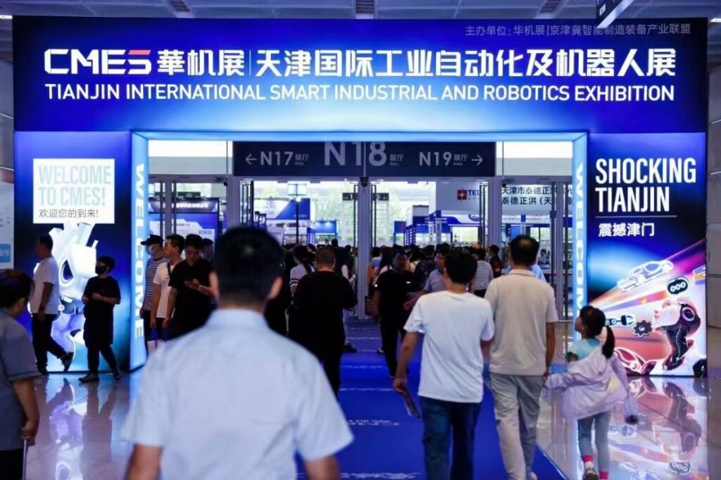 8166！首日到场近万观众，实力印证华机展京津冀下半年必看自动化展